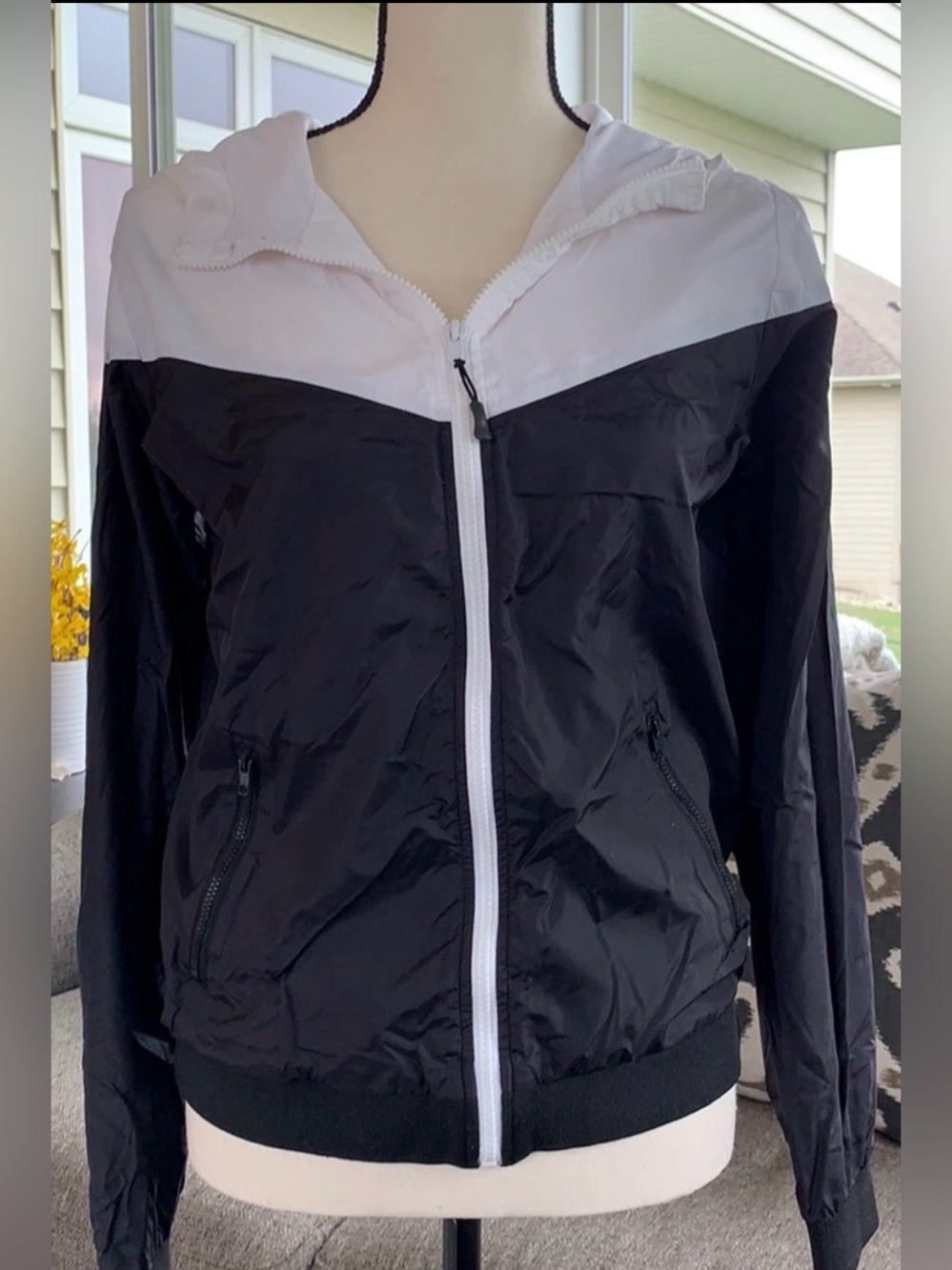 Garage Black White Colorblock Full Zip Windrunner Hooded Jacket Medium M